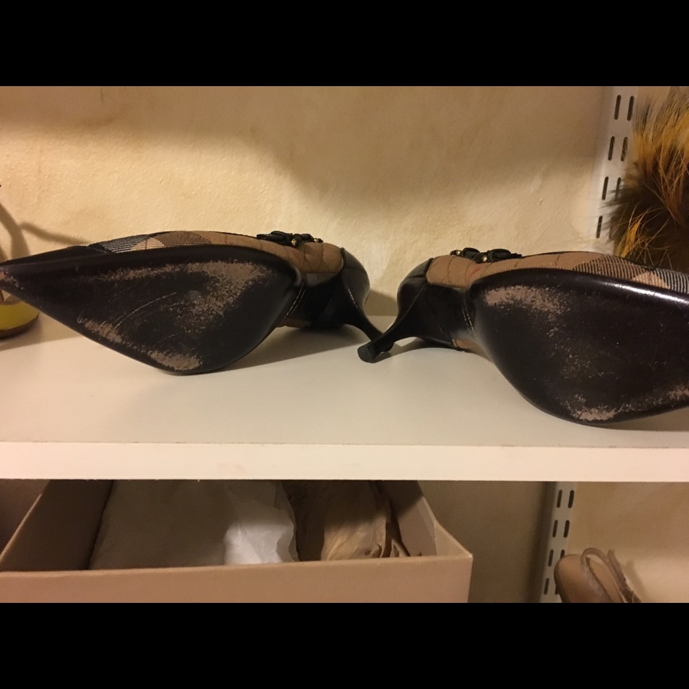 Burberry kitten heels